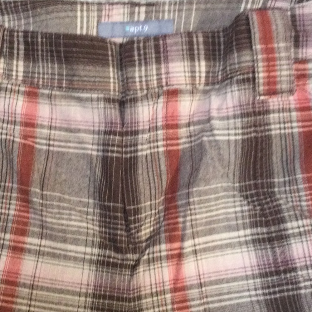 💋 4/$30 Apt 9 plaid shorts - Picture 2 of 6